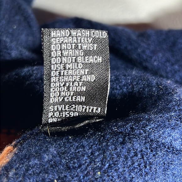 Crop sweater juniors size M - Picture 6 of 6